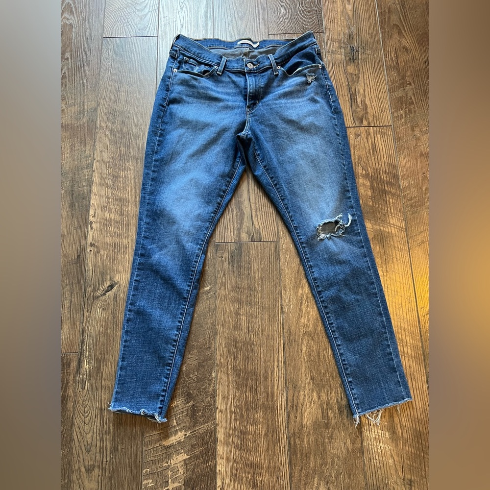 Women’s Levi’s Jeans